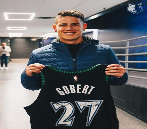 利兹联,曼联,轮英超专家,万博体育,万博体育官网,万博体育平台,万博体育官方网站